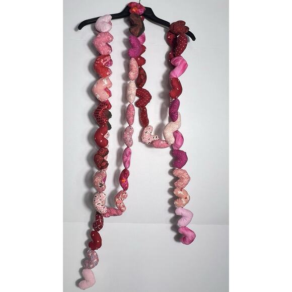 Vintage Heart Garland Hand Sewn Pinks Reds Puffy Hearts cottage country - Picture 1 of 8